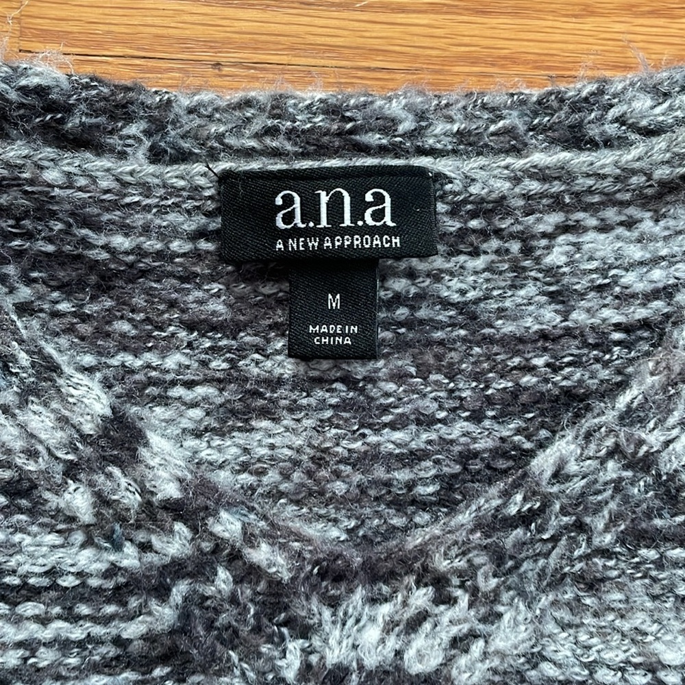 A.n.a. V-Neck Sweater - Picture 2 of 4
